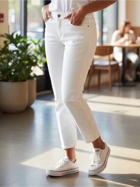 🫶🏻 CJ Banks Premium Denim High-Rise Rhinestone Bottom White Straight Jeans 22W